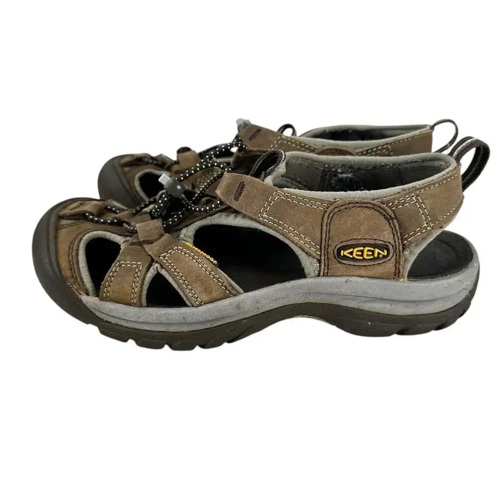KEEN Austin Mens Sandals Size 7 Brown Leather Hiking Trail Outdoor Closed Toe